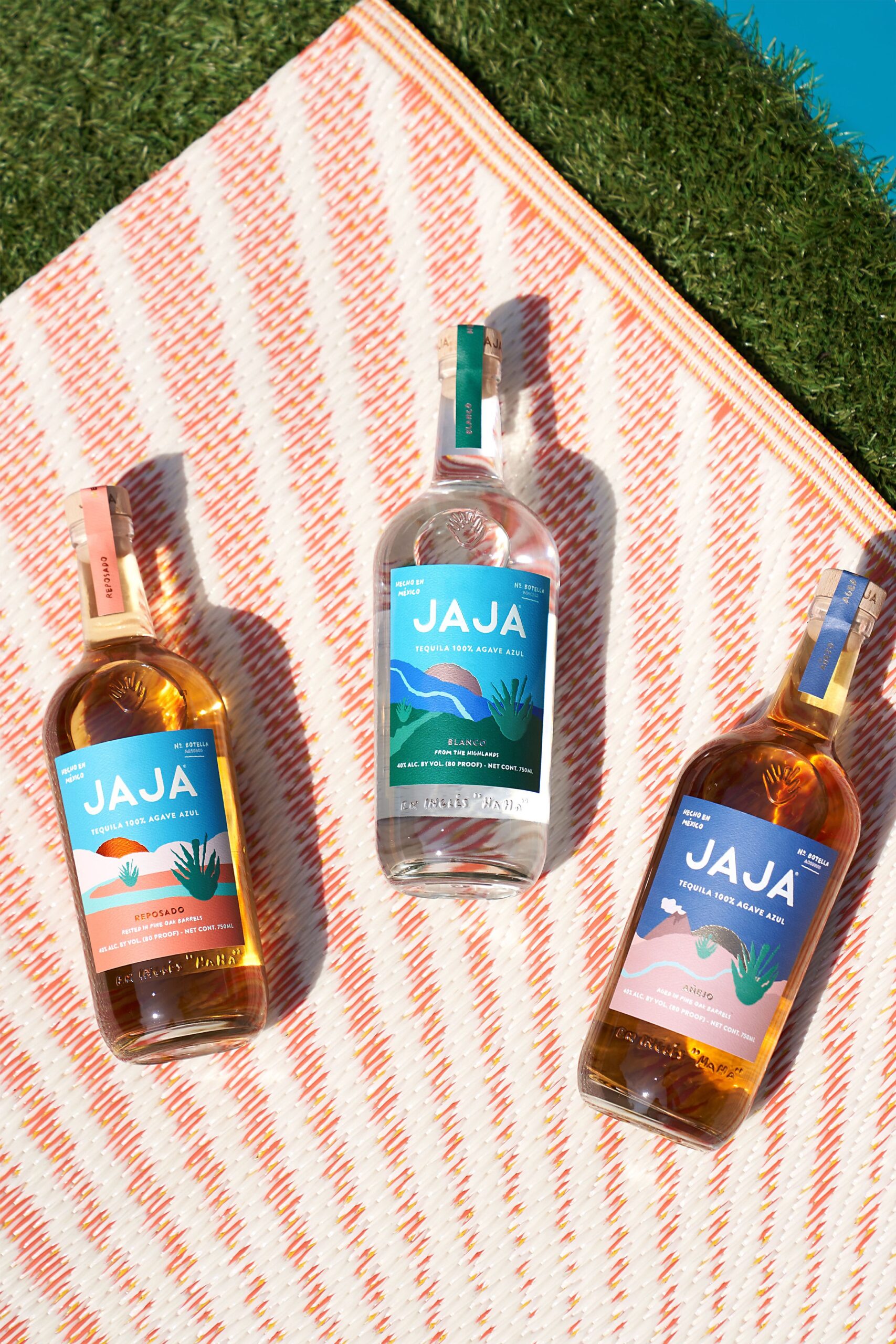 Jaja Tequila: A Packaging Design Inspired by Mexican Sunsets and Abstract Art